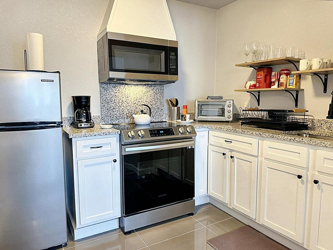 Вілла Full-Kitchen 2Br Near Plaza District #31A Оклахома-Сіті Екстер'єр фото